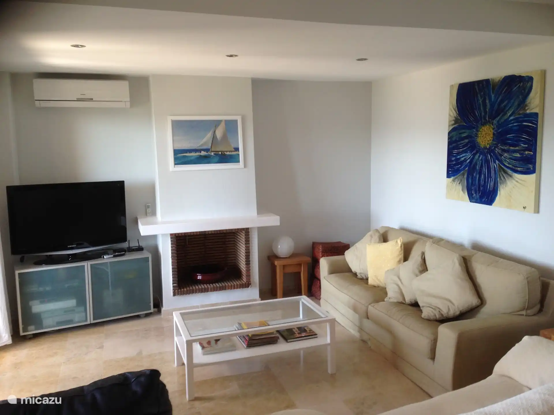 Air-conditioned sitting room