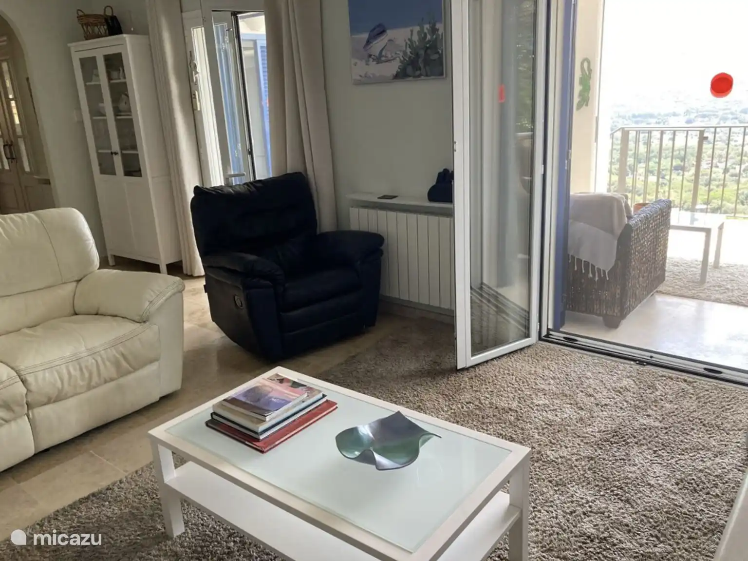 and patio doors to the covered terrace