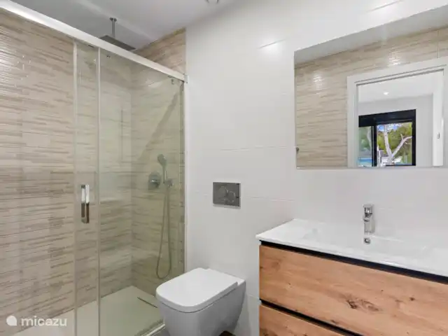 Location de Vacances Espagne, Costa Blanca, Orihuela Costa, appartement - Appartement ensoleillé avec méga terrasse Salle de bain 2