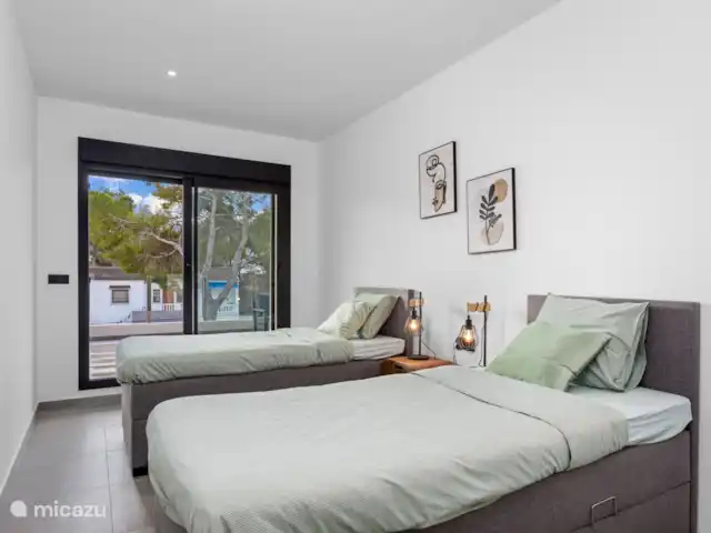 Location de Vacances Espagne, Costa Blanca, Orihuela Costa, appartement - Appartement ensoleillé avec méga terrasse Chambre 2