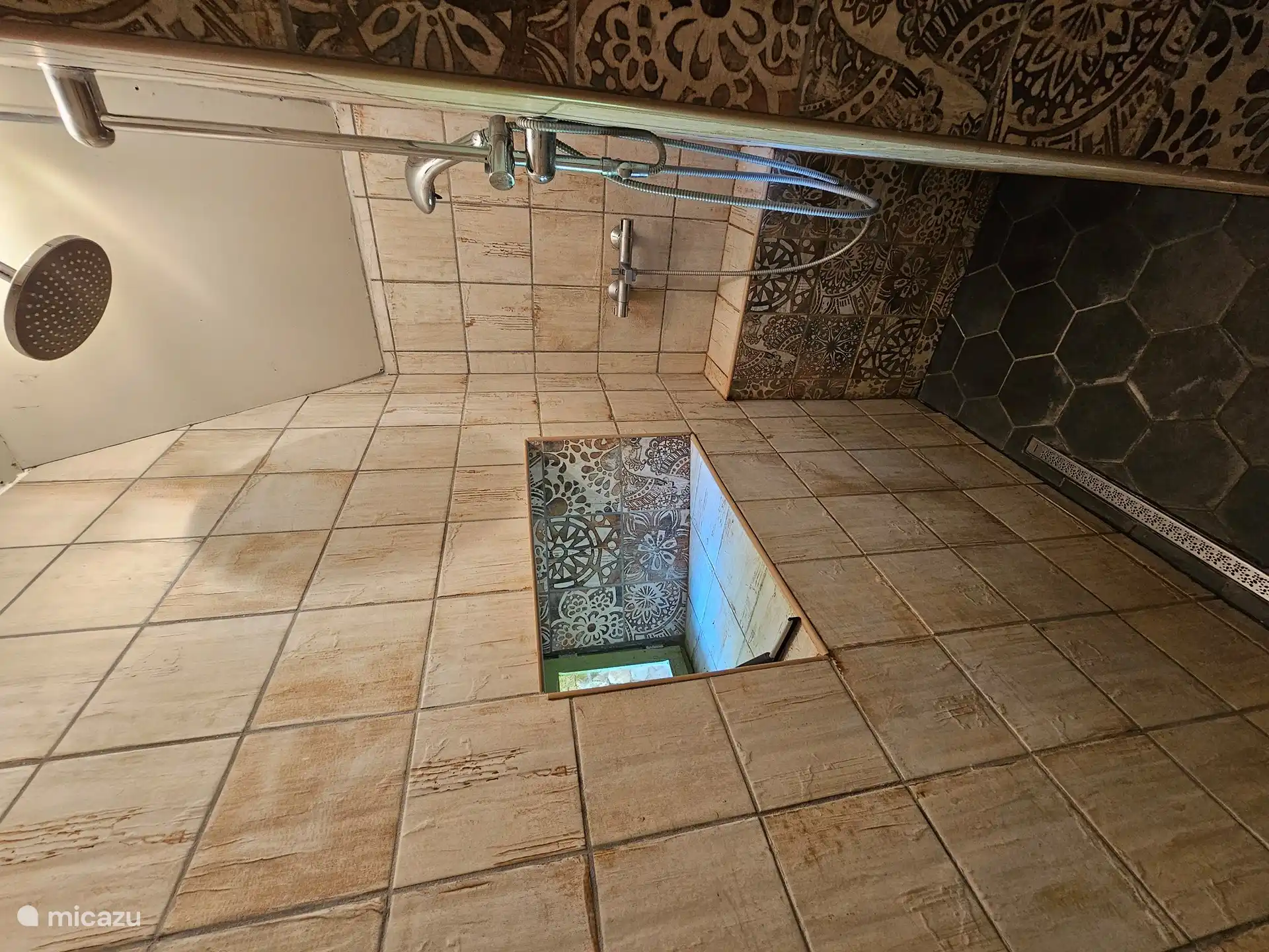 Ducha a ras de suelo