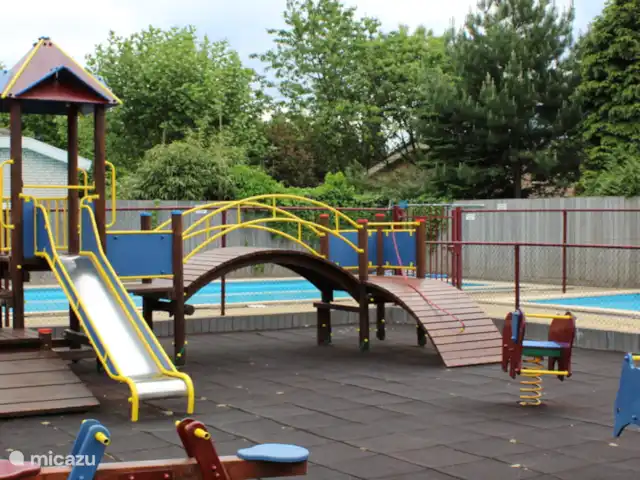 Chalet avec jardin incl vélos Veluwe | Pays-Bas, Gueldre, Wells - tiny house Aire de jeux commune dans le parc