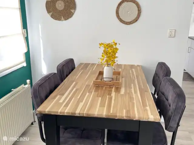 Chalet avec jardin incl vélos Veluwe | Pays-Bas, Gueldre, Wells - tiny house Table à manger