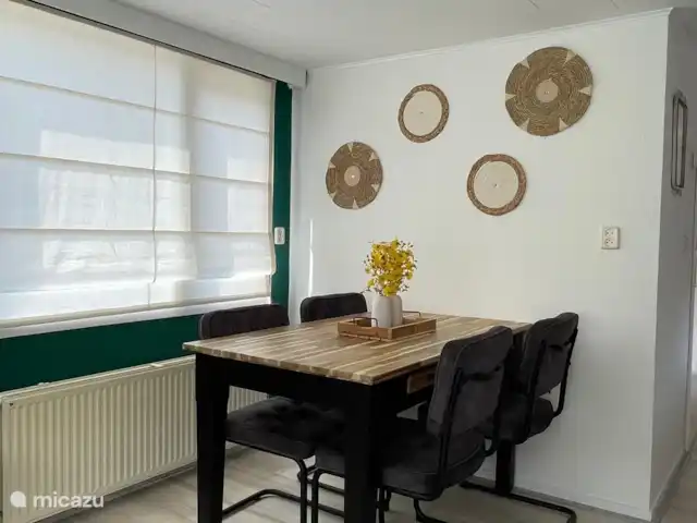 Chalet avec jardin incl vélos Veluwe | Pays-Bas, Gueldre, Wells - tiny house Table à manger