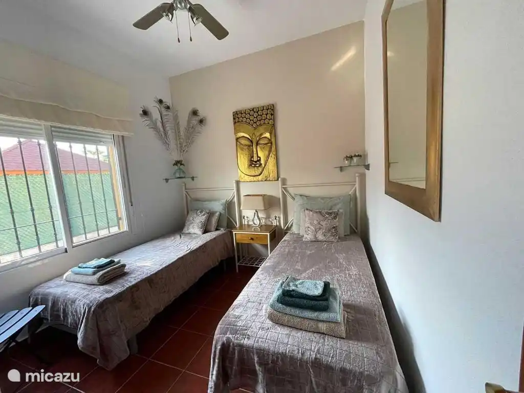 Schlafzimmer mit 2 Einzelbetten