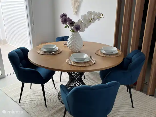 villa huren in Spanje, Costa Cálida, Balsicas – Casa JaJo De eettafel met lekker zachte stoffen stoelen.