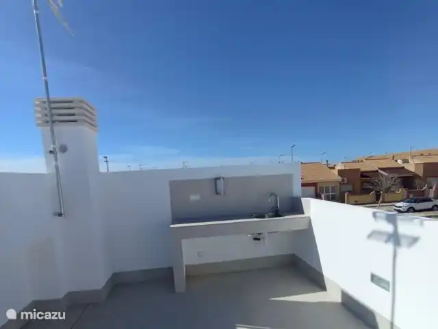 villa huren in Spanje, Costa Cálida, Balsicas – Casa JaJo Buitenkeuken op het dakterras