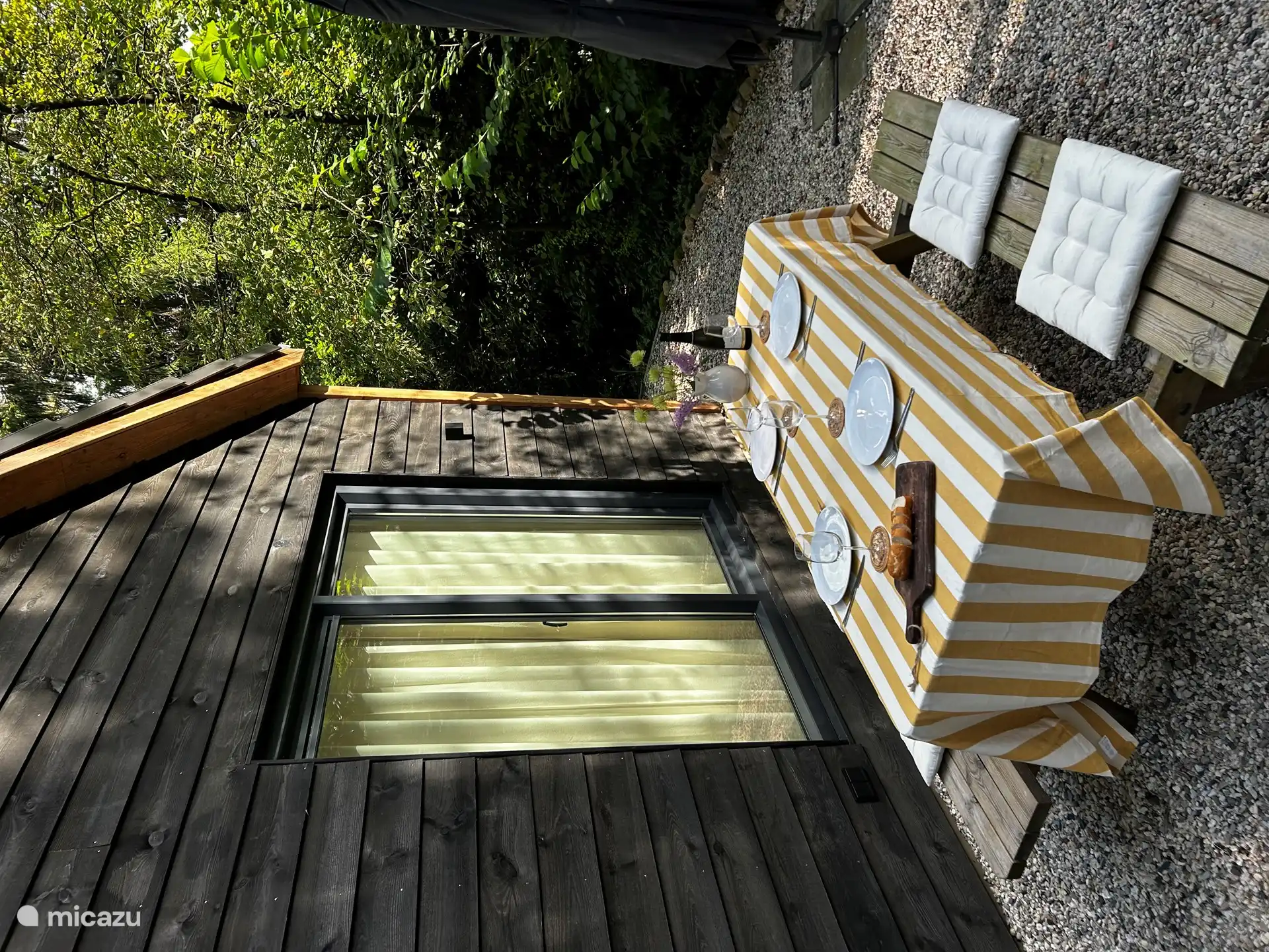 Esstisch für den Außenbereich