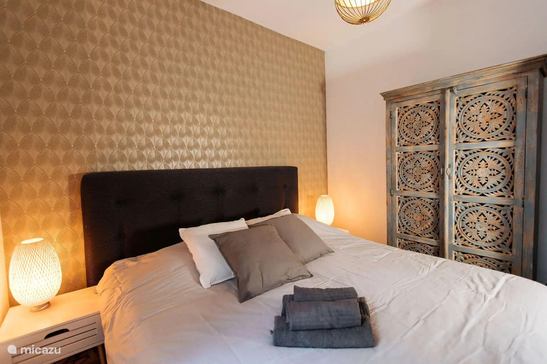 Chambre 2 personnes avec lit double.