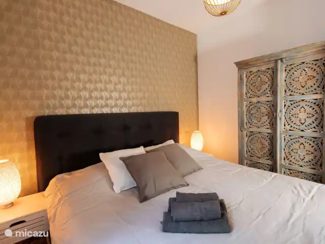 Casa Riad met ruim privé terras huren in Spanje, Costa del Sol, Málaga - appartement 2 persoonsslaapkamer met 2 persoonsbed.