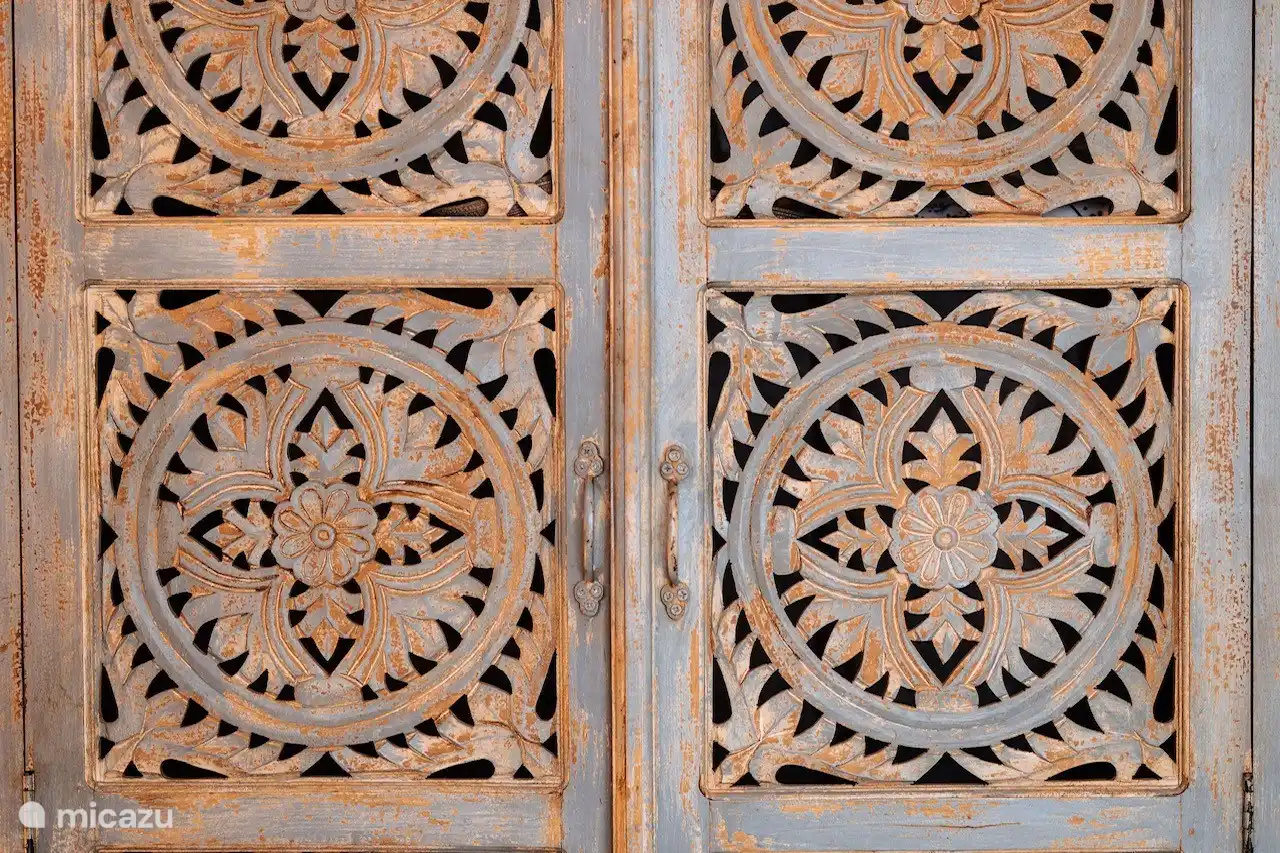 L’ambiance parce qu’elle nous rend heureux. Le placard dans la chambre pour 2 personnes pour ranger soigneusement tous les vêtements.