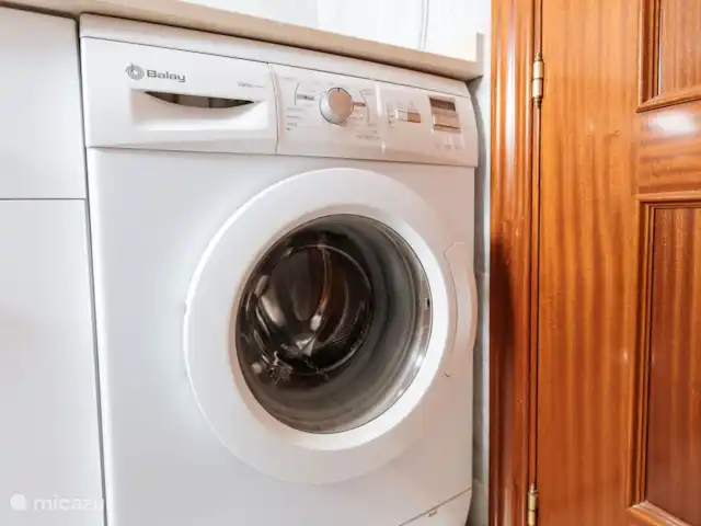 Casa Riad met ruim privé terras huren in Spanje, Costa del Sol, Málaga - appartement In de badkamer bevindt zich de wasmachine.