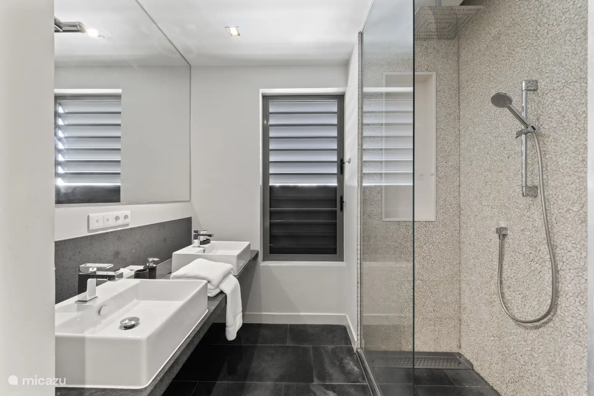 Volledige badkamer masterbedroom