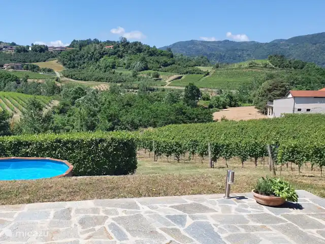 Villa al Plin huren in Italië, Piëmont, Vesime - villa Tussen de heuvels met wijngaarden, in het UNESCO gebied De Langhe. Alleen al voor het uitzicht zou je voor Villa al Plin kiezen.
