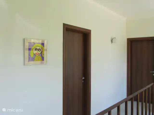 Villa al Plin huren in Italië, Piëmont, Vesime - villa Overloop met deuren naar de vier slaapkamers.