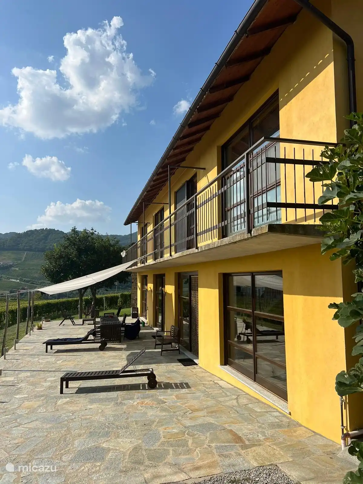 Villa al Plin, una casa moderna. Espacioso y práctico. Popular entre parejas, familias con niños o familias enteras que vienen con tres generaciones. El espacio en los dormitorios y baños está bastante distribuido, hay mucho espacio para todos. 