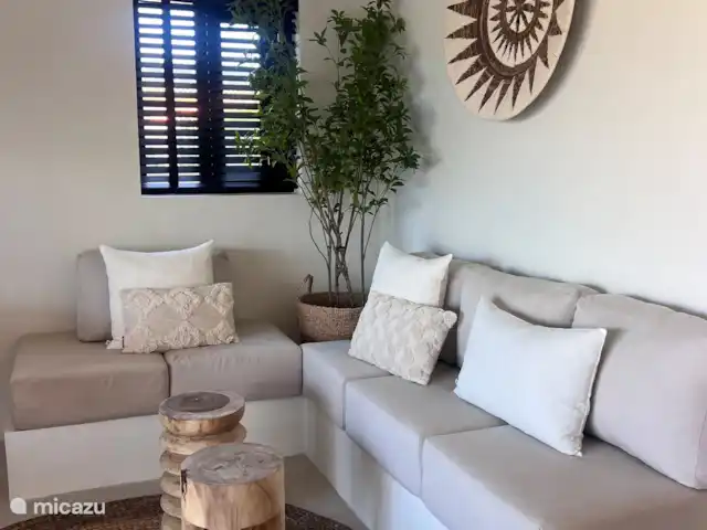 Élégant et nouveau : Bamboo Bungalow | Curaçao, Banda Ariba (est), Brakkeput Abou - appartement Le coin salon.