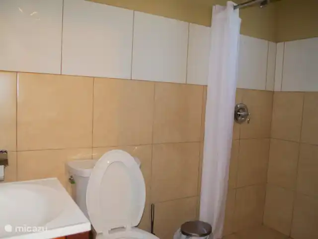 Manzalinja | Curaçao, Curaçao-Centre, Santa Rosa-Scherpenheuvel - studio Salle de bain avec douche privative