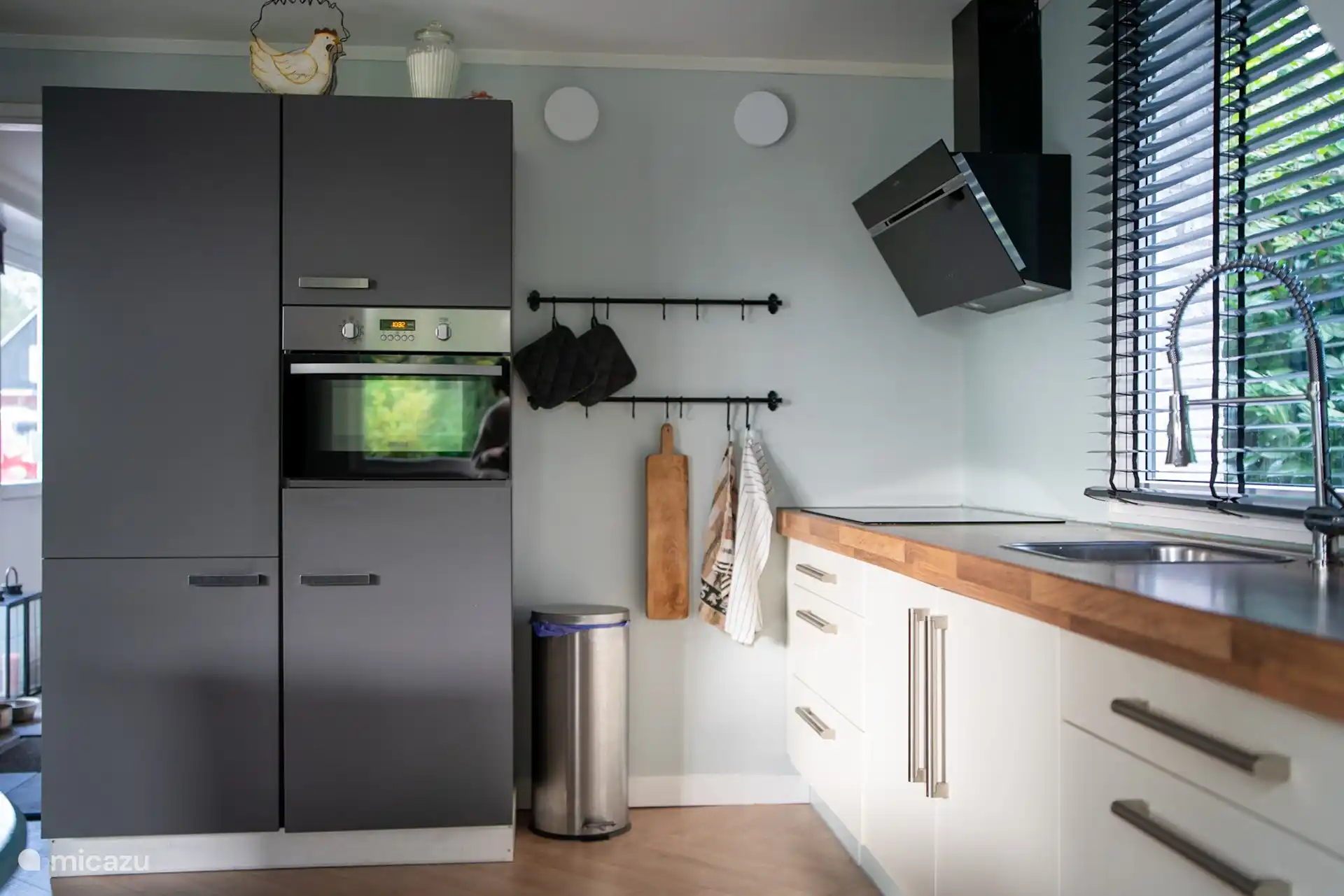 Die gut ausgestattete Küche.