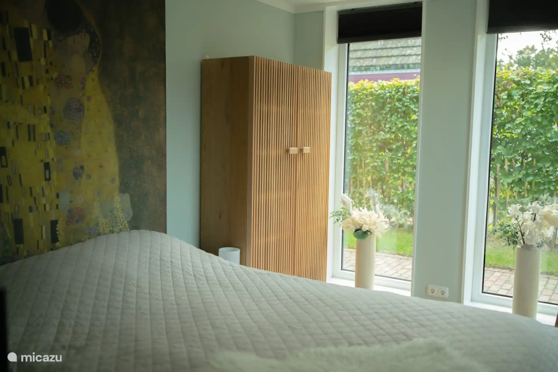 Schlafen Sie gut in einem bequemen Bett.