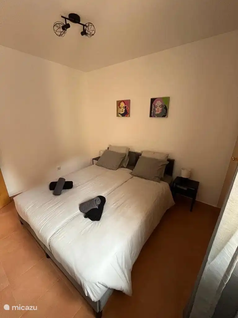 Chambre au rez-de-chaussée 