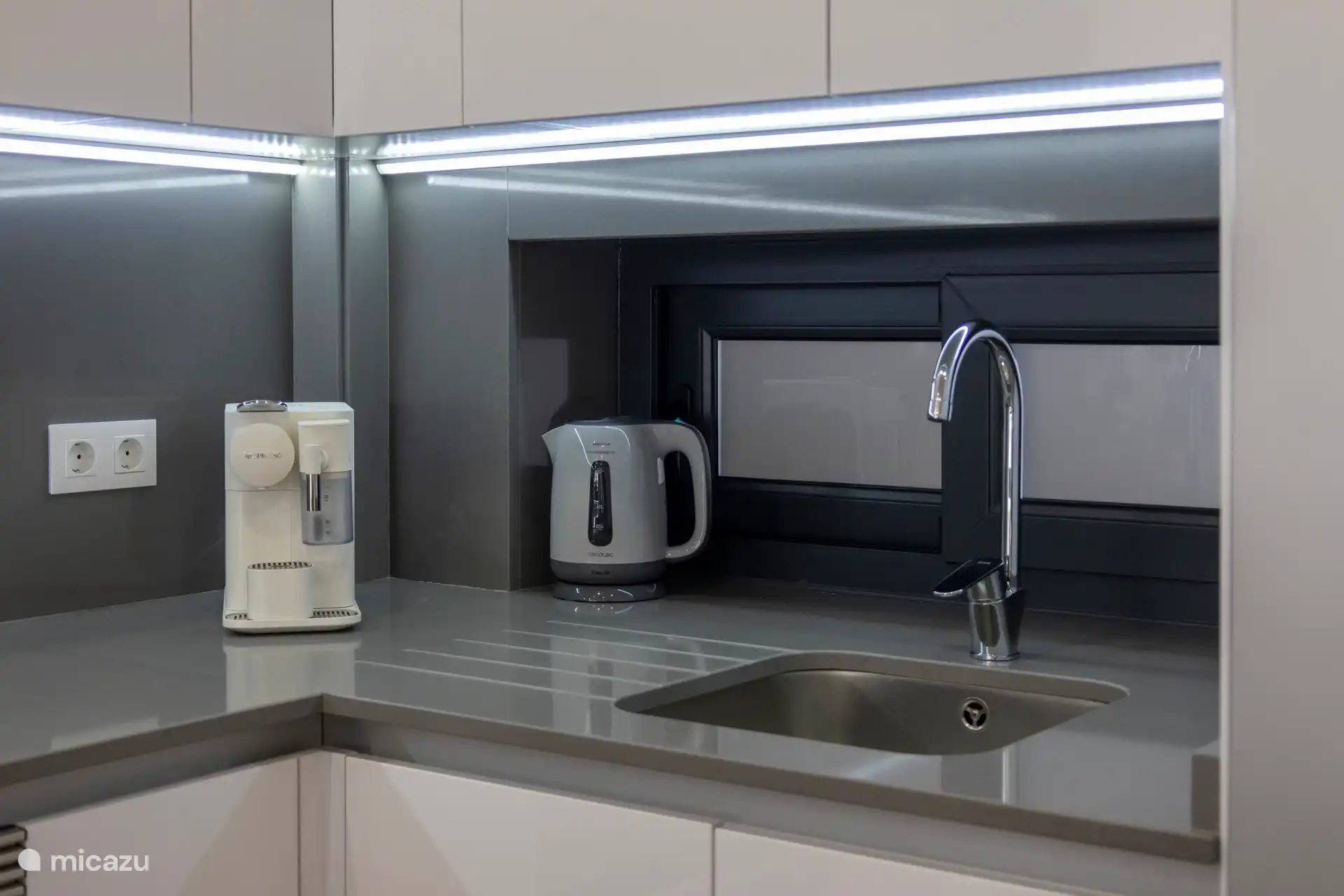 Richly equipped with various equipment