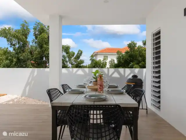 Perla di Solo | Curaçao, Banda Abou (ouest), Big Mountain - villa Belle salle à manger en plein air, mais charmante à l’ombre