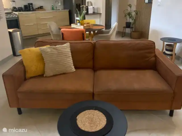 Ruim familieverblijf op Aruba huren in Aruba, Noord, Noord - appartement gezellige woonkamer