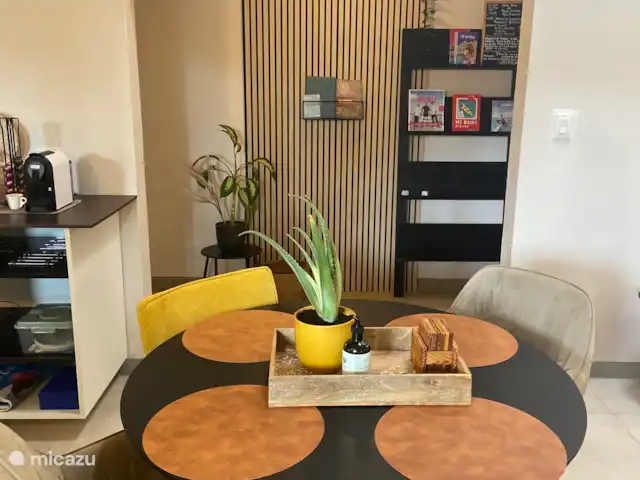 Ruim familieverblijf op Aruba huren in Aruba, Noord, Noord - appartement gezellige eethoek, met hoge plafonds