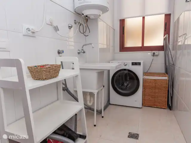 Radazul Beachfront Apartment huren in Spanje, Tenerife, Radazul - appartement De bij-keuken voorzien van Was/droog combinatie.