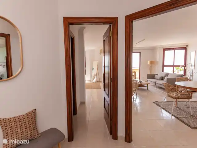 Radazul Beachfront Apartment huren in Spanje, Tenerife, Radazul - appartement De hal bij binnenkomst appartement met toegang tot alle vertrekken.