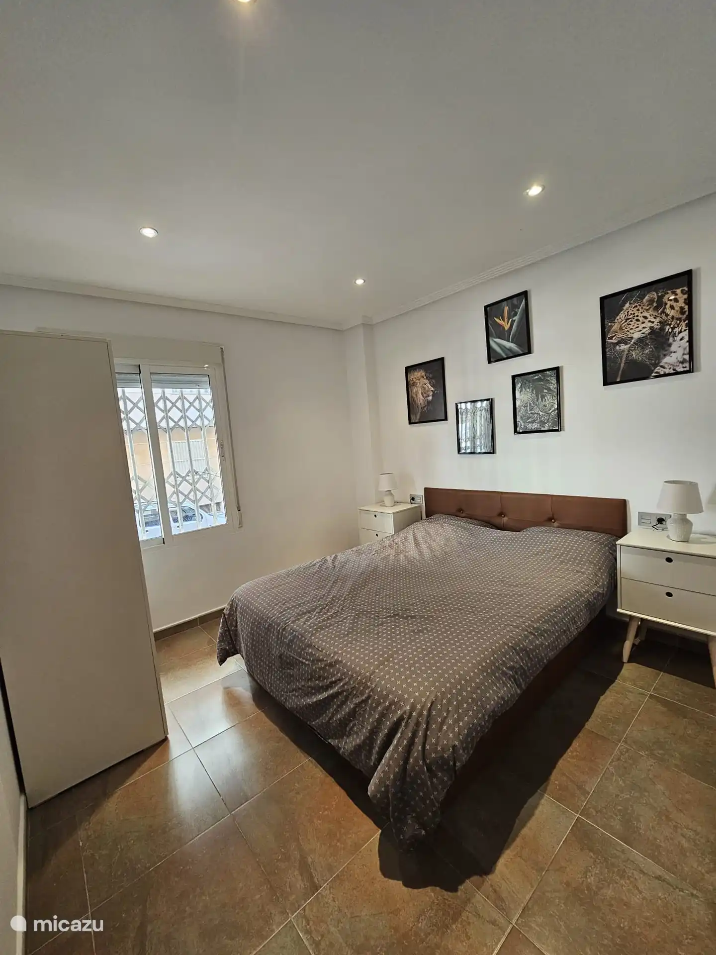 Bedroom with 2 bed and spacious closet