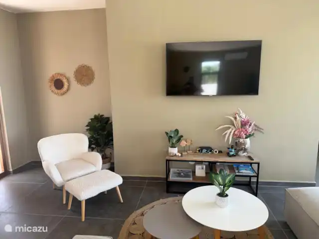 Villa Milamor - avec piscine privée | Curaçao, Banda Abou (ouest), Big Mountain - villa Coin salon avec TV