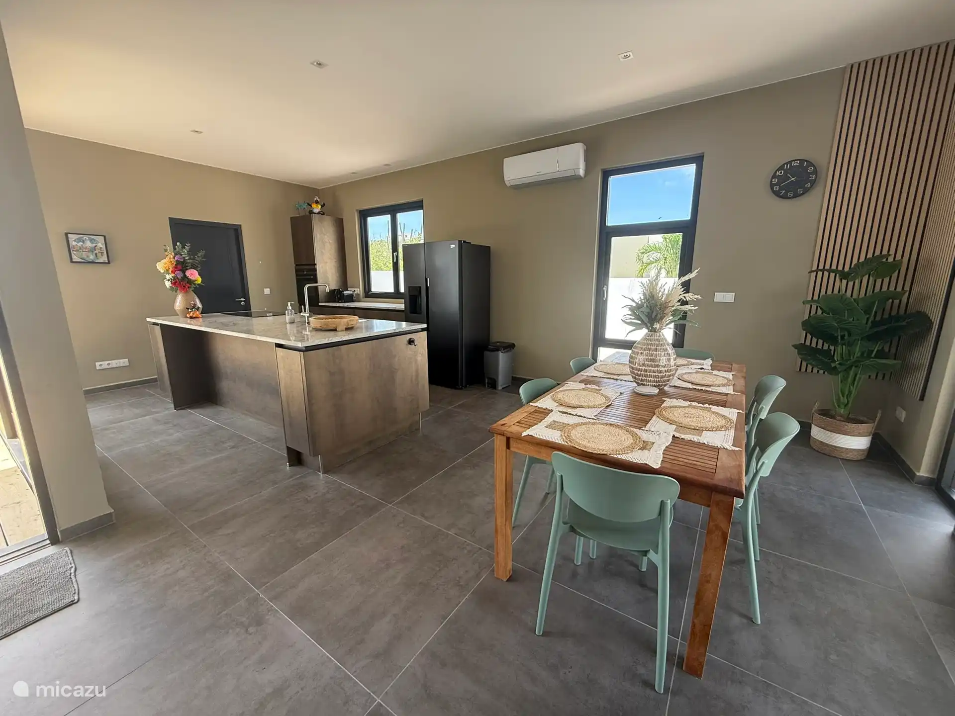 Essbereich und Küche 