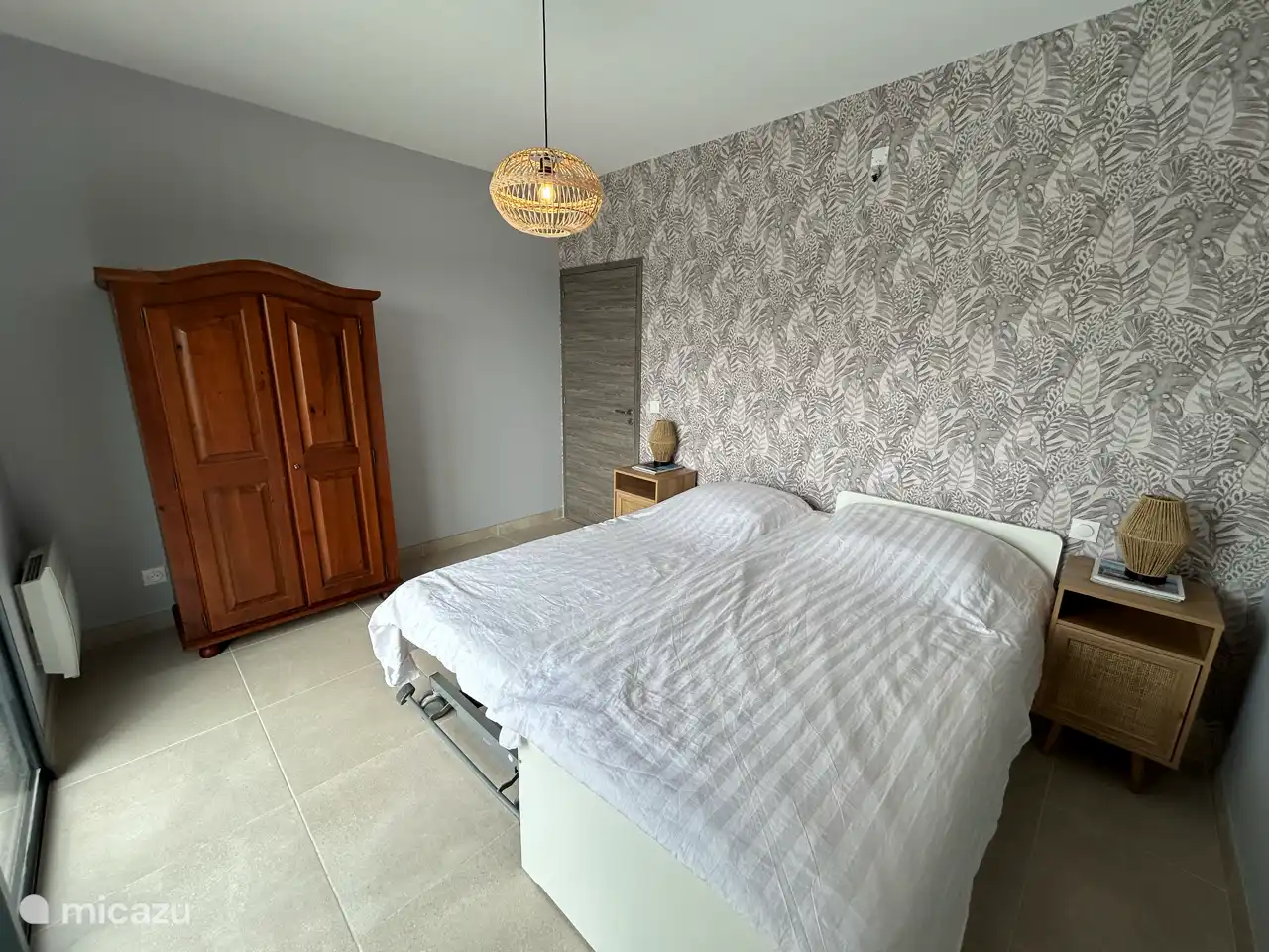 Chambre 3, avec 2 lits jumeaux avec matelas Tempur, chacun de 90 x 200 cm.