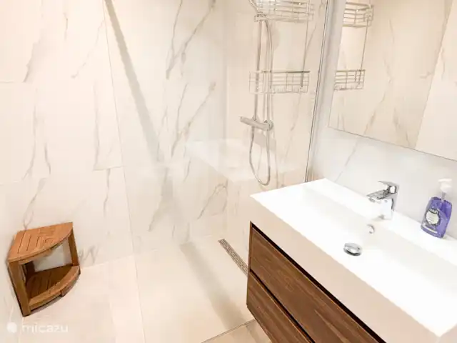 Mooi appartement op Blue Bay huren in Curaçao, Curacao-Midden, Blue Bay - appartement Luxe badkamer