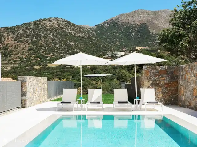 Tátrago en Grecia, Creta, Sissi - villa