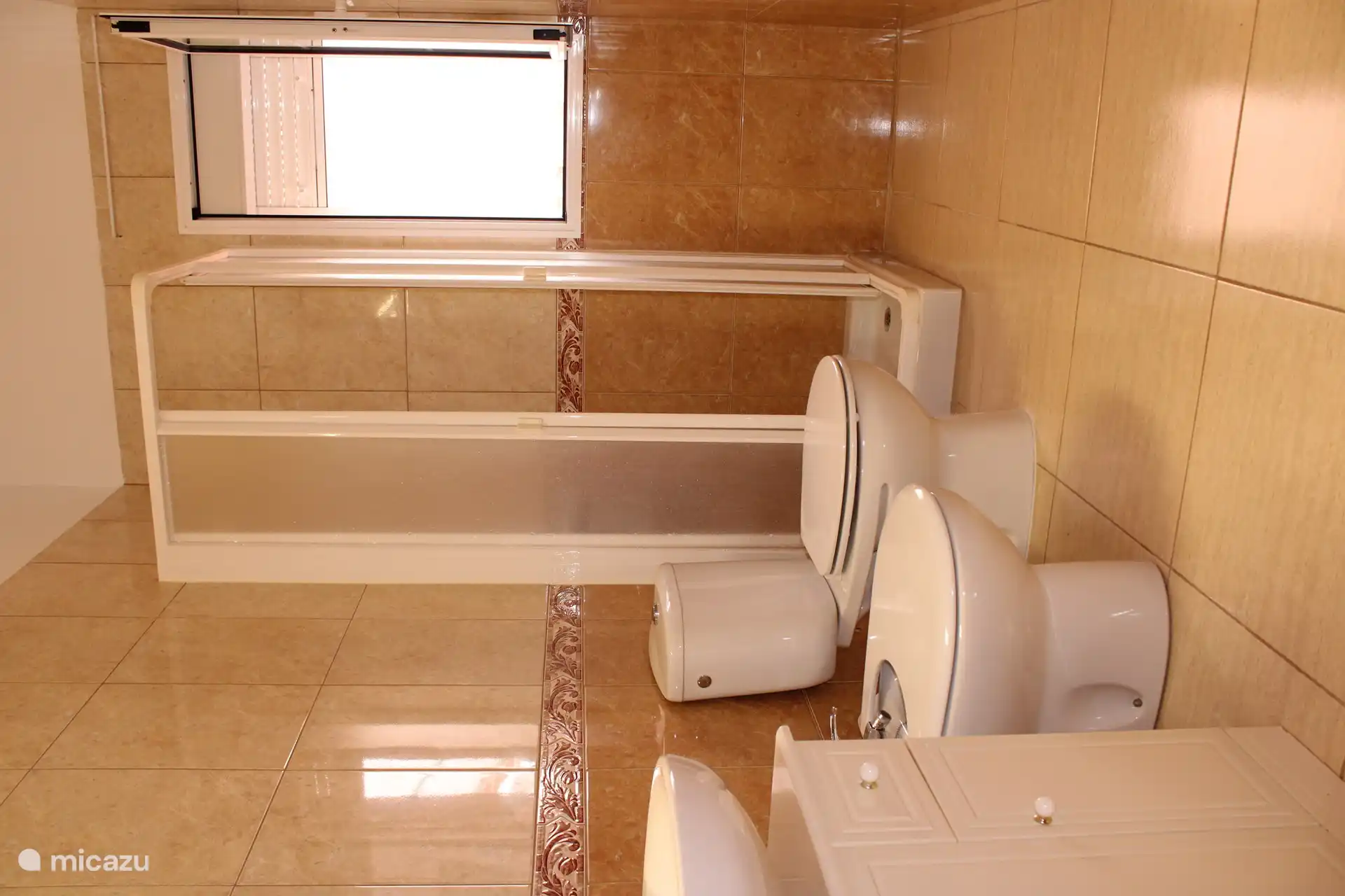 Badezimmer im Erdgeschoss