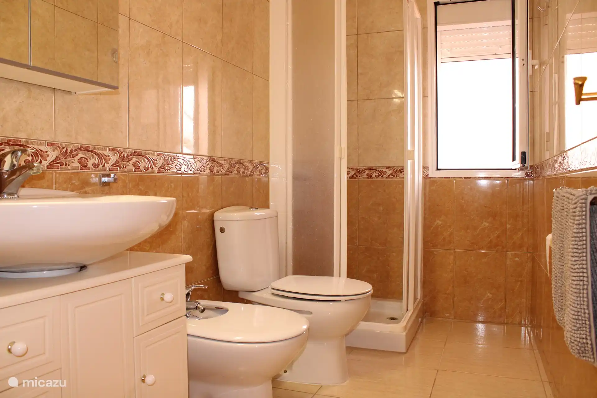 Badezimmer im Erdgeschoss