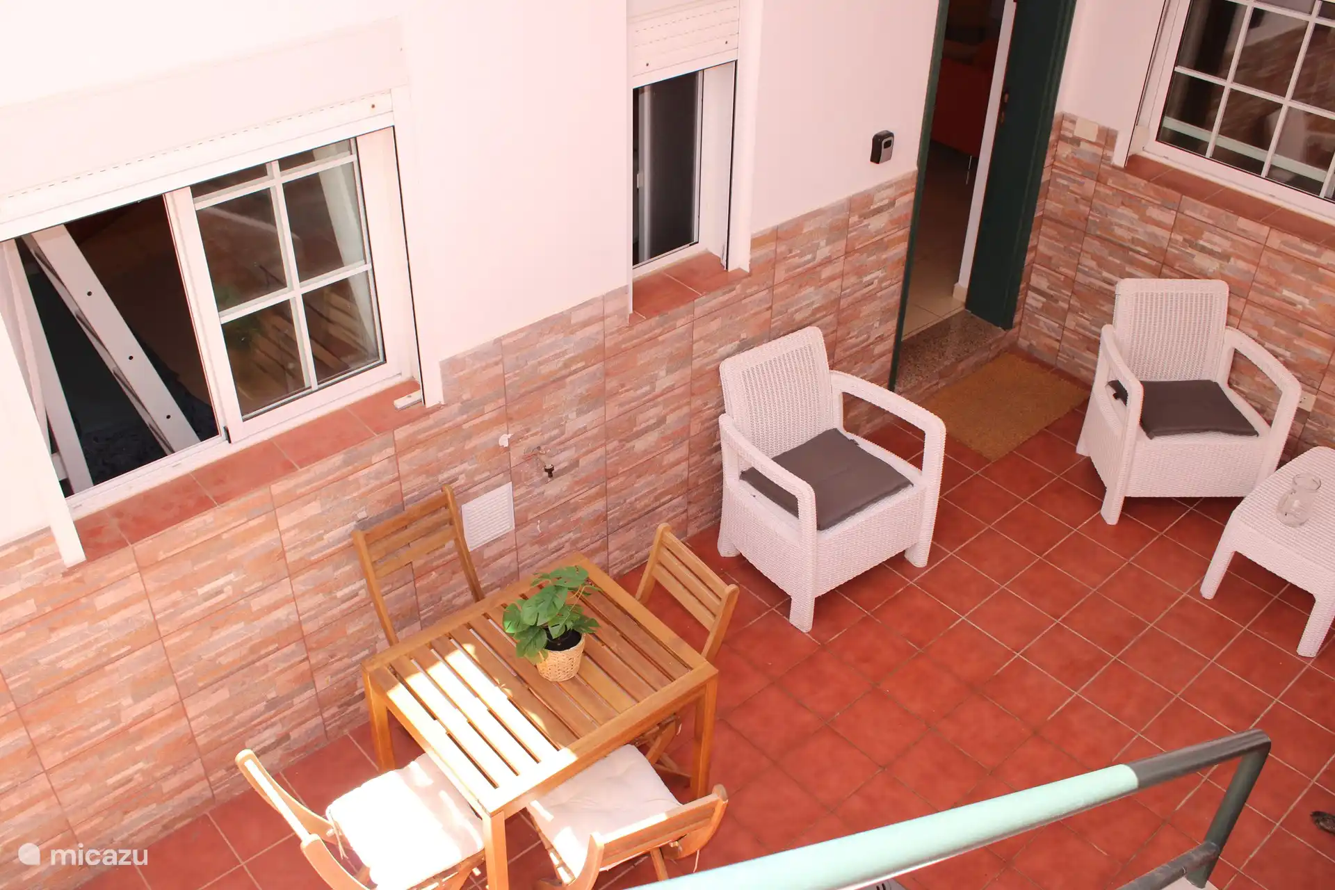 Terrasse im Erdgeschoss