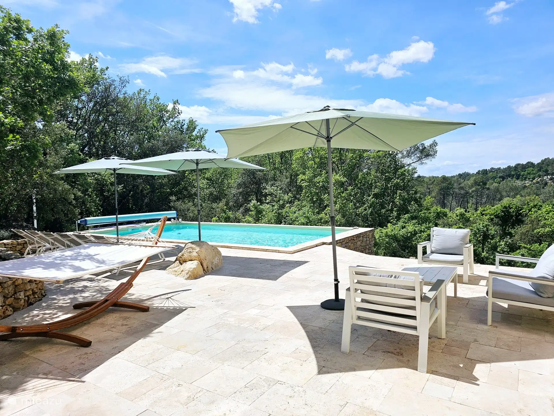 Südterrasse mit beheiztem Pool