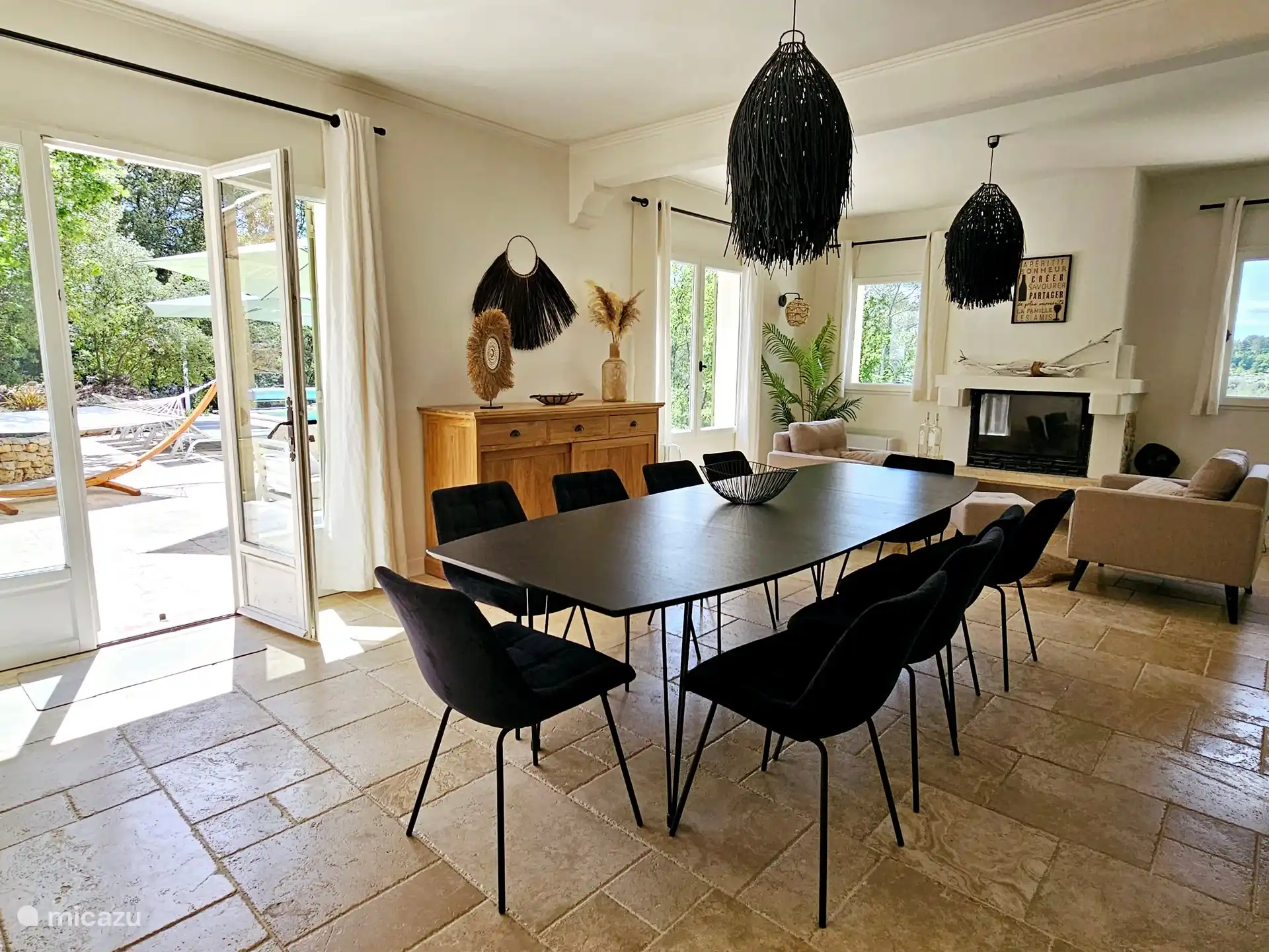 Geräumiger und gemütlicher Wohnraum