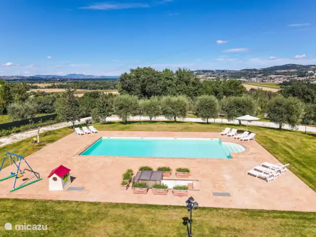 Groepsaccommodatie, Italië, Umbrië, Fratta Todina, villa Villa voor 14p met privé zwembad