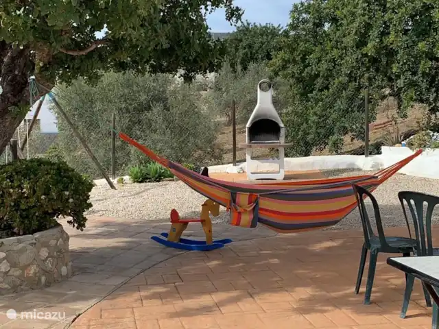 La Casita del Garrobo en España, Costa del Sol, Comares - casa rural / cabaña Una de las atracciones favoritas de la casa, hamaca lista para relajarse al 100%.