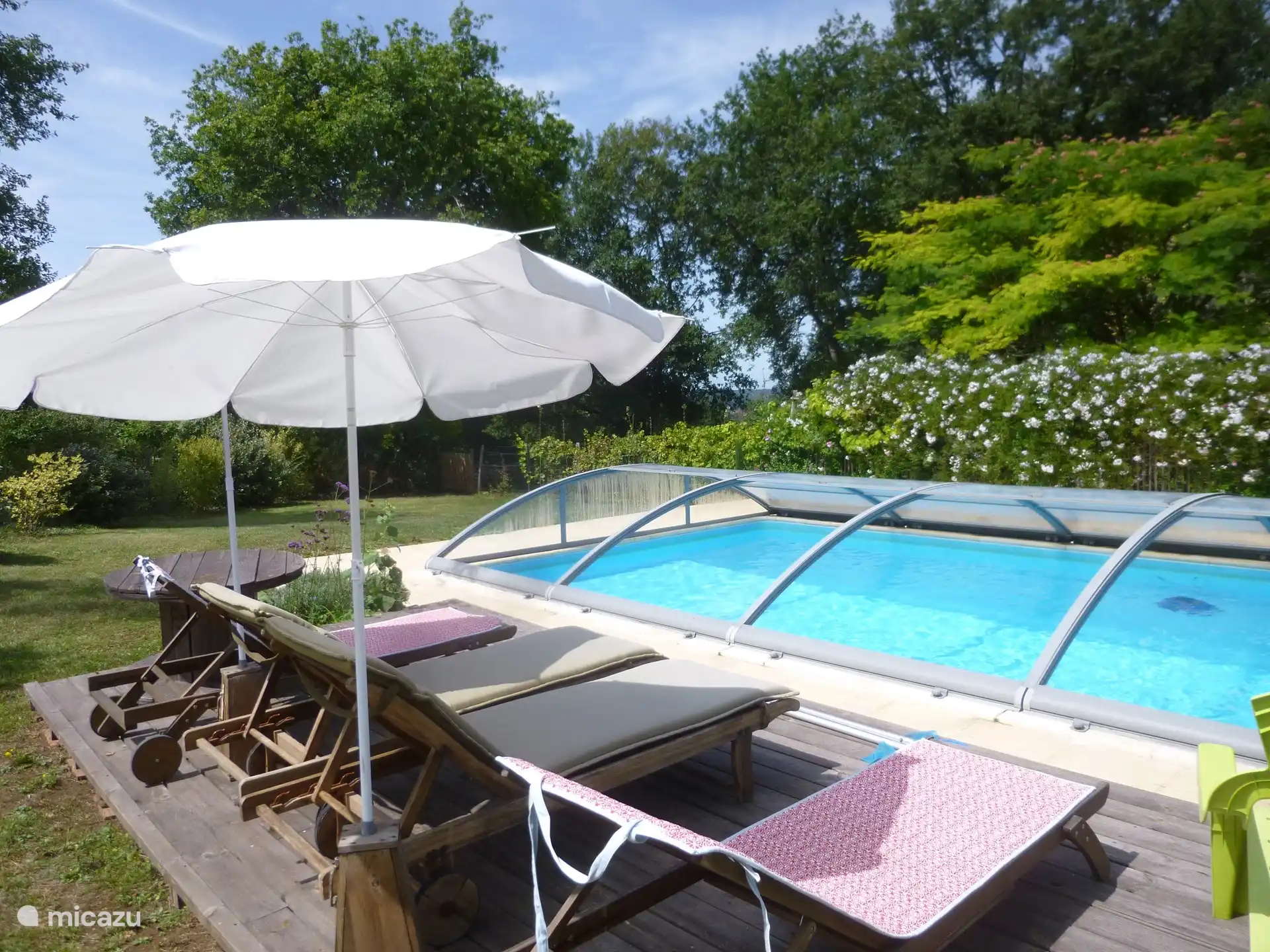 Hallenbad außer im Juli und August