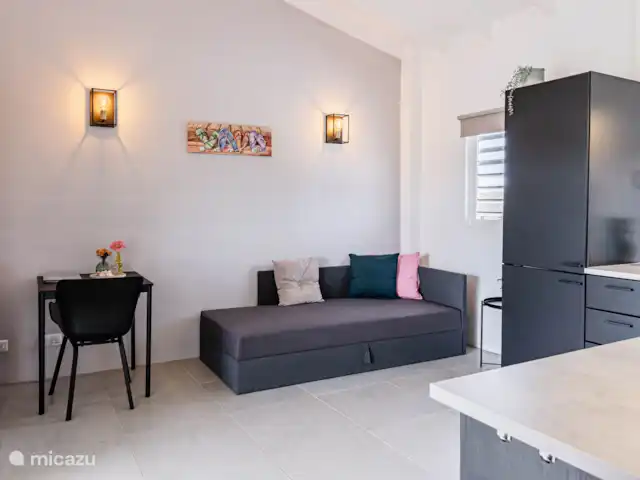 Location de Vacances Curaçao, Banda Abou (ouest), Hofi Abou, maison de vacances - Bunitesa di bida - Kas Chogogo Cuisine dînatoire avec canapé-lit pouvant accueillir une 3ème personne