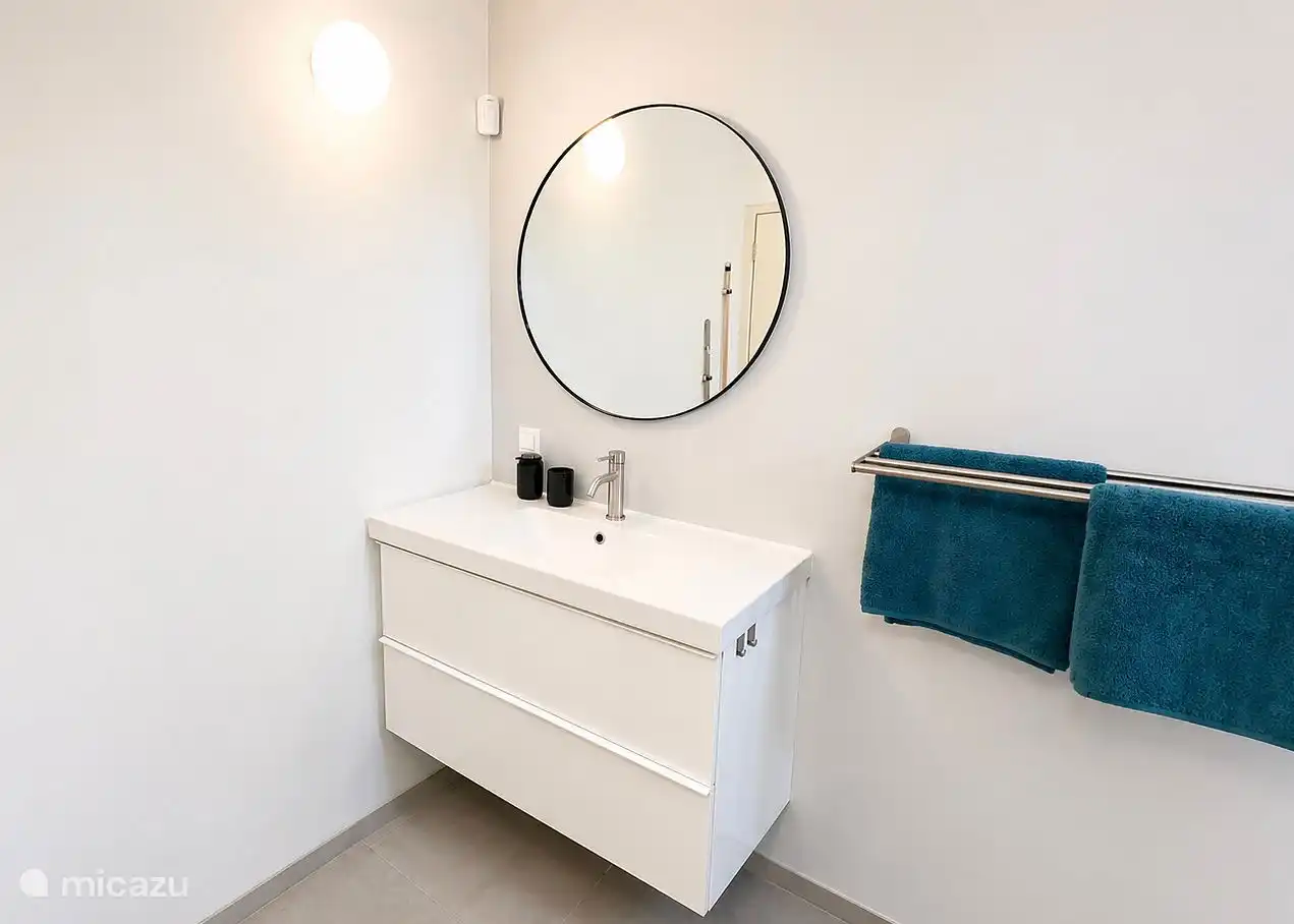 Lavabo dans la salle de bain