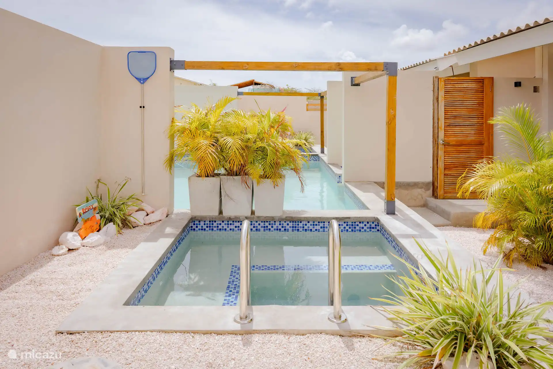 Jacuzzi de calentamiento solar con instalación de burbujas