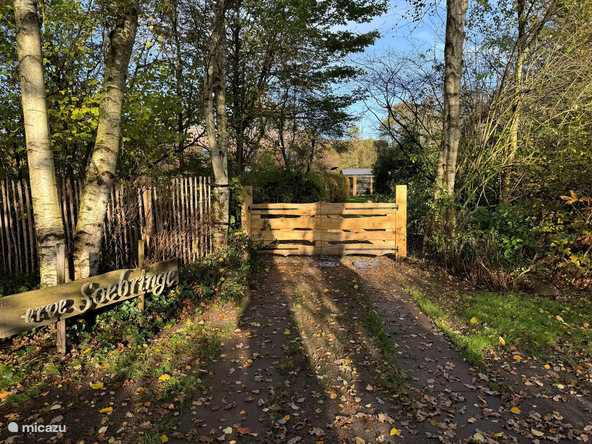 Eigen ingang van het huisje