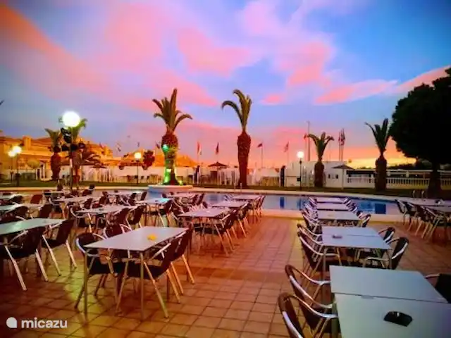 Location de Vacances Espagne, Costa Blanca, Orihuela Costa, maison de vacances - Appartement Orihuela Costa + piscine L’une des nombreuses options de restauration